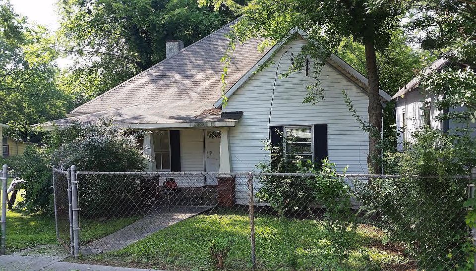 2nd image of 1332 NW Beaumont Ave