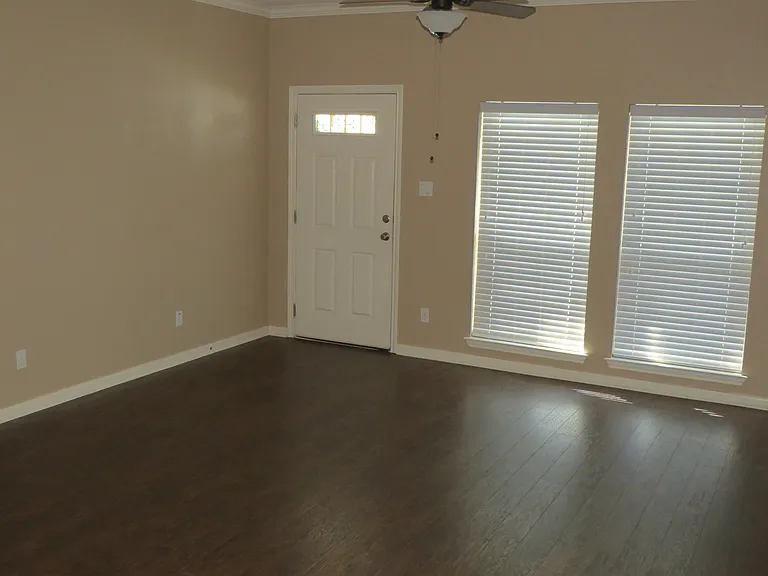 561 Slippery Rock — Photo 3