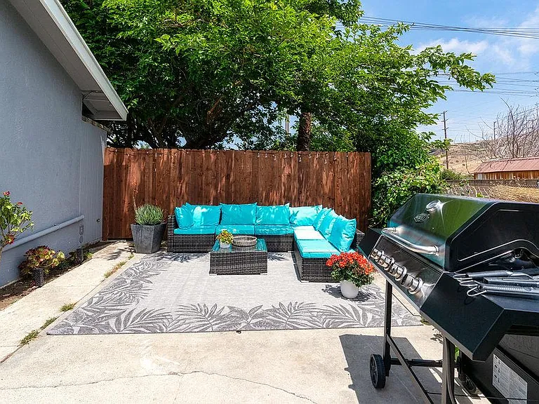 134 Tropicana Dr #1 — Photo 37