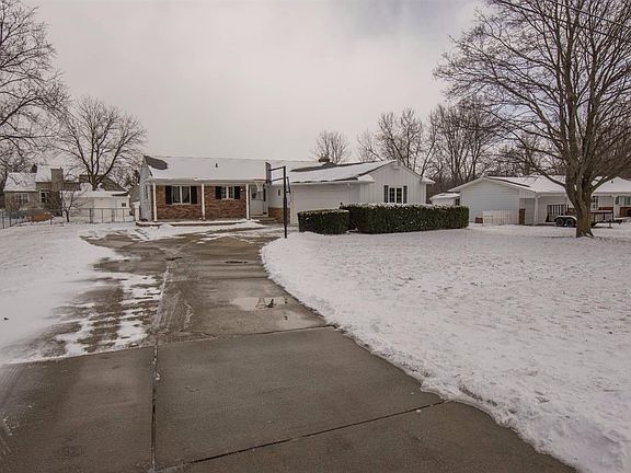 3rd image of 9147 Ann Maria Blvd