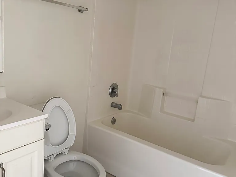 1011 Jubilee Ct — Photo 13