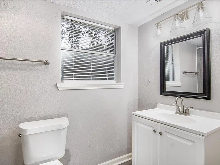1702 Athens Dr — Photo 31