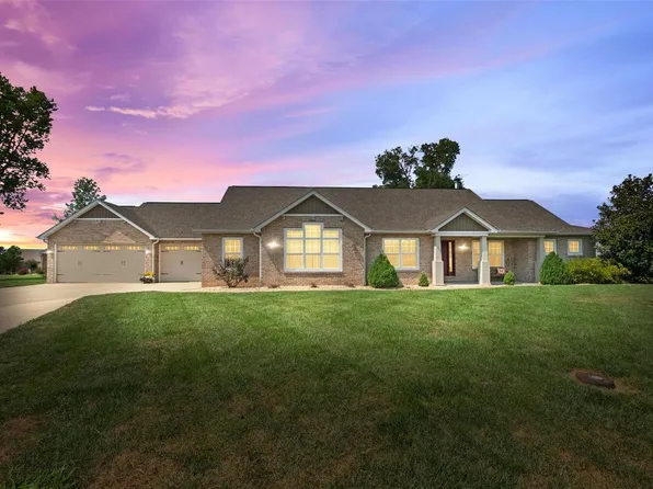 1641 Timber Rdg, Columbia, IL 62236