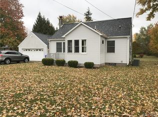 6222 Dale Rd, Newfane, NY 14108