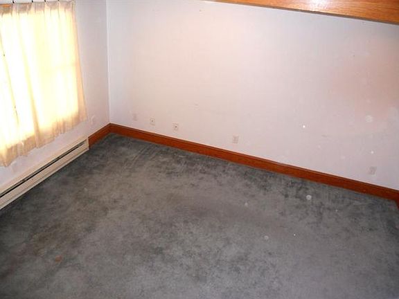 Spacious Living Room!