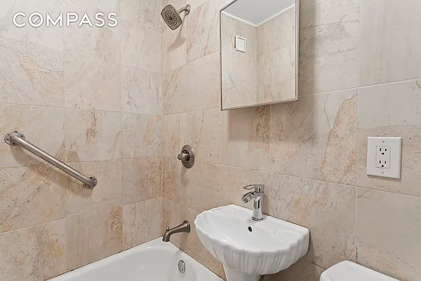 Rented by Compass | media 16