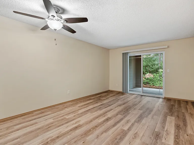 1 Bed 1 Bath Standard - 632 Sq Ft 1 Bed 1 Bath Standard - 632 Sq Ft