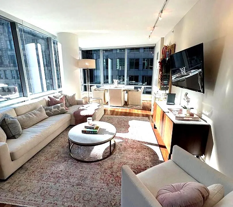1414 S Penn Sq #17H