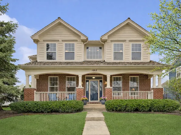 1662 Constitution Dr, Glenview, IL 60026