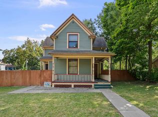 411 W 8th St, Davenport, IA