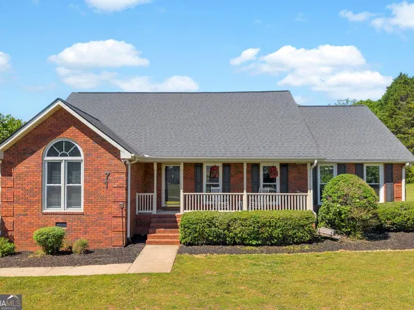 71 Woodridge Way, Royston, GA 30662