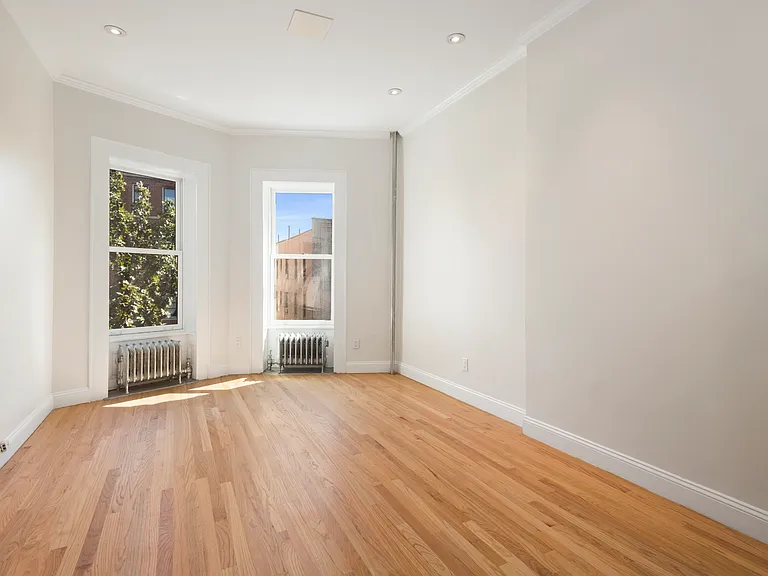 444 Grand Ave #3 — Photo 1