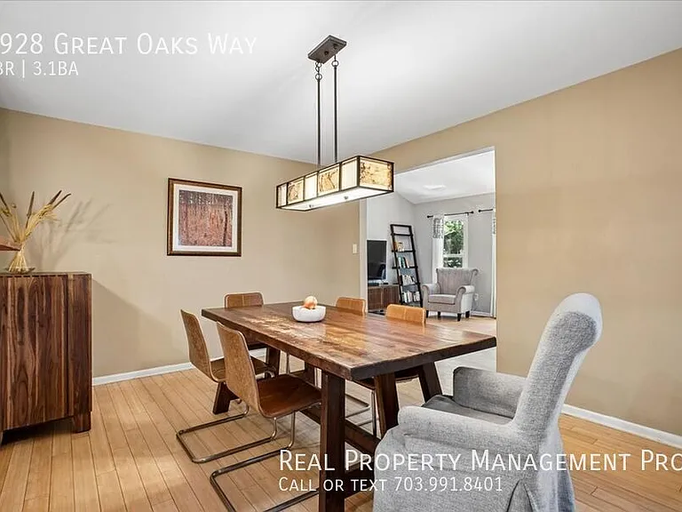 9928 Great Oaks Way — Photo 21