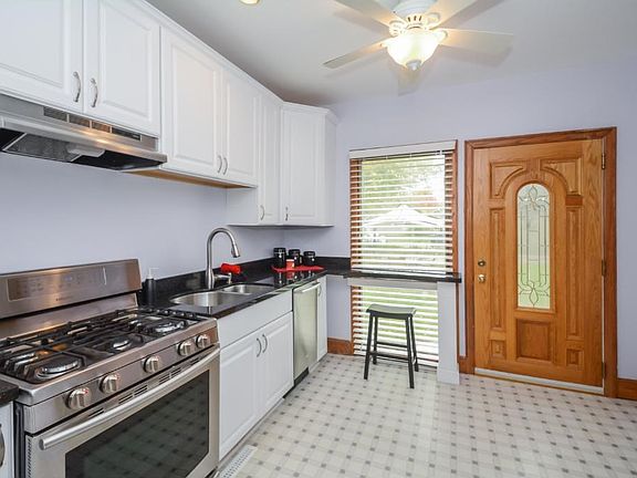 2nd image of 3527 32nd Ave S