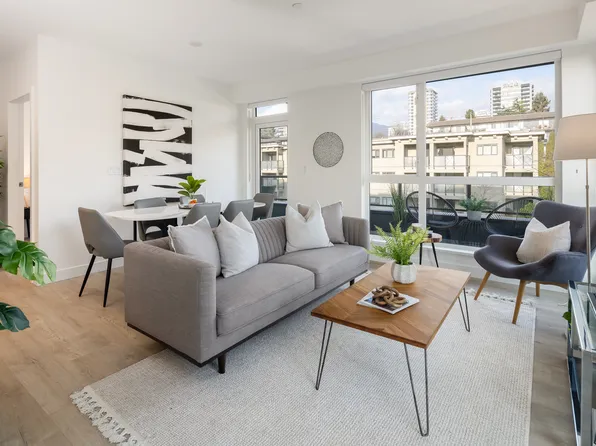 133 E 4th St, North Vancouver, BC V7L 1H7