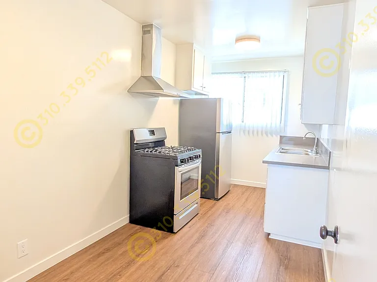 3743 Clarington Ave #1 — Photo 10