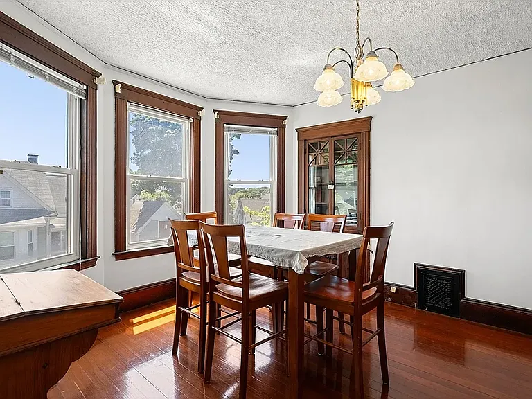 228-230 Euclid Ave #3 — Photo 8