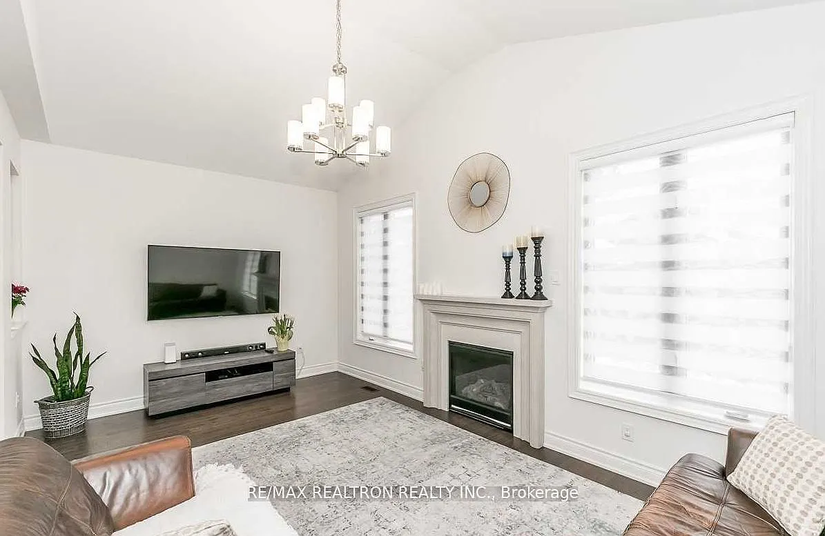 4 bed, $3,600 — Photo 4