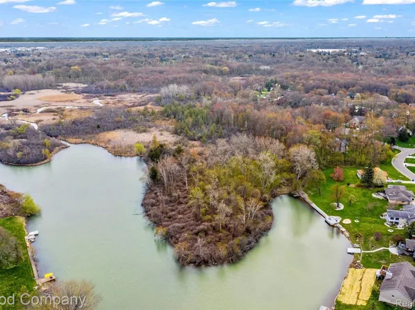 Vac Sunnybeach Dr, White Lake, MI 48386