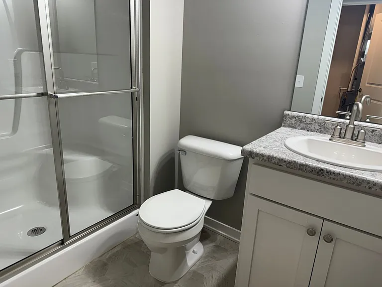 302 N Allen St — Photo 30