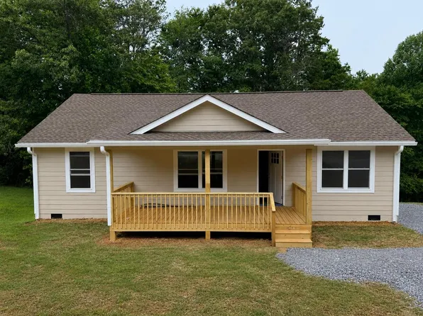 44 Oak Ln, Highlands, NC 28741