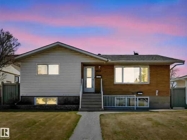 12715 95th St NW, Edmonton, AB T5E 3X8
