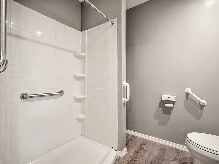 327 1/2 S Lincoln Pl — Photo 19
