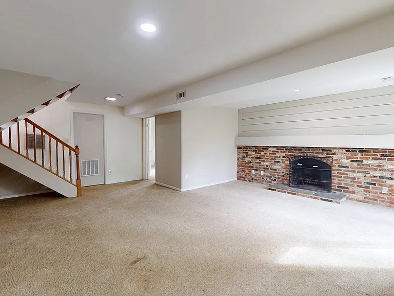 12043 Stoneford Dr — Photo 17