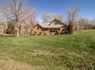 1420 Cantrell Dr, Cottontown, TN 37048