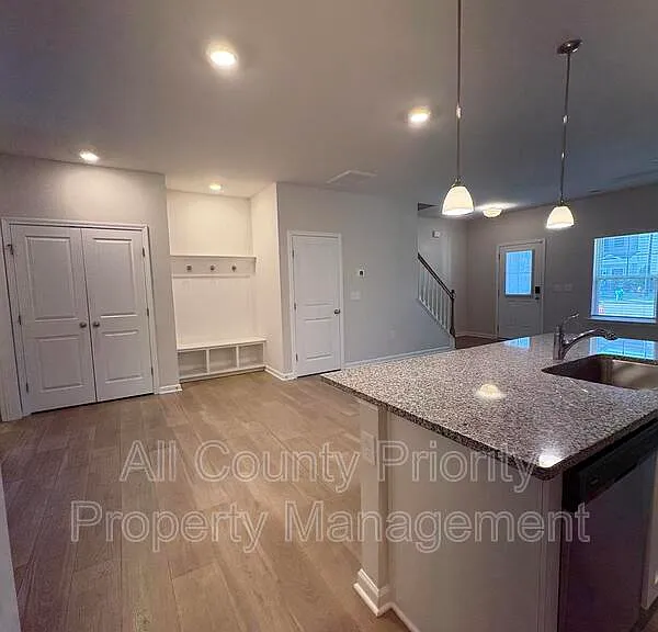 112 Boykin Ave — Photo 4