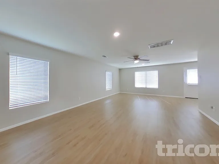 18613 Rosehill Prairie Dr — Photo 4