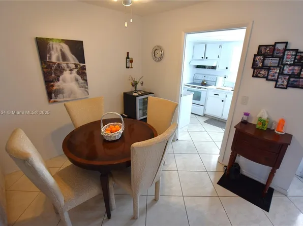 2520 Dudley Dr E, West Palm Beach, FL 33415