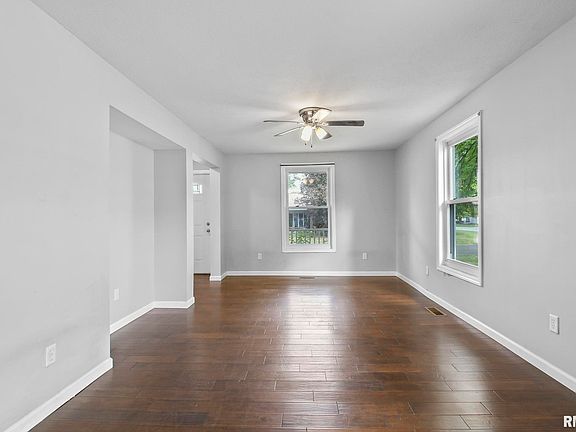 5th image of 188 E Vance St
