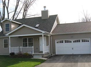 4126 Wood Hills Dr, Erie, PA 16510