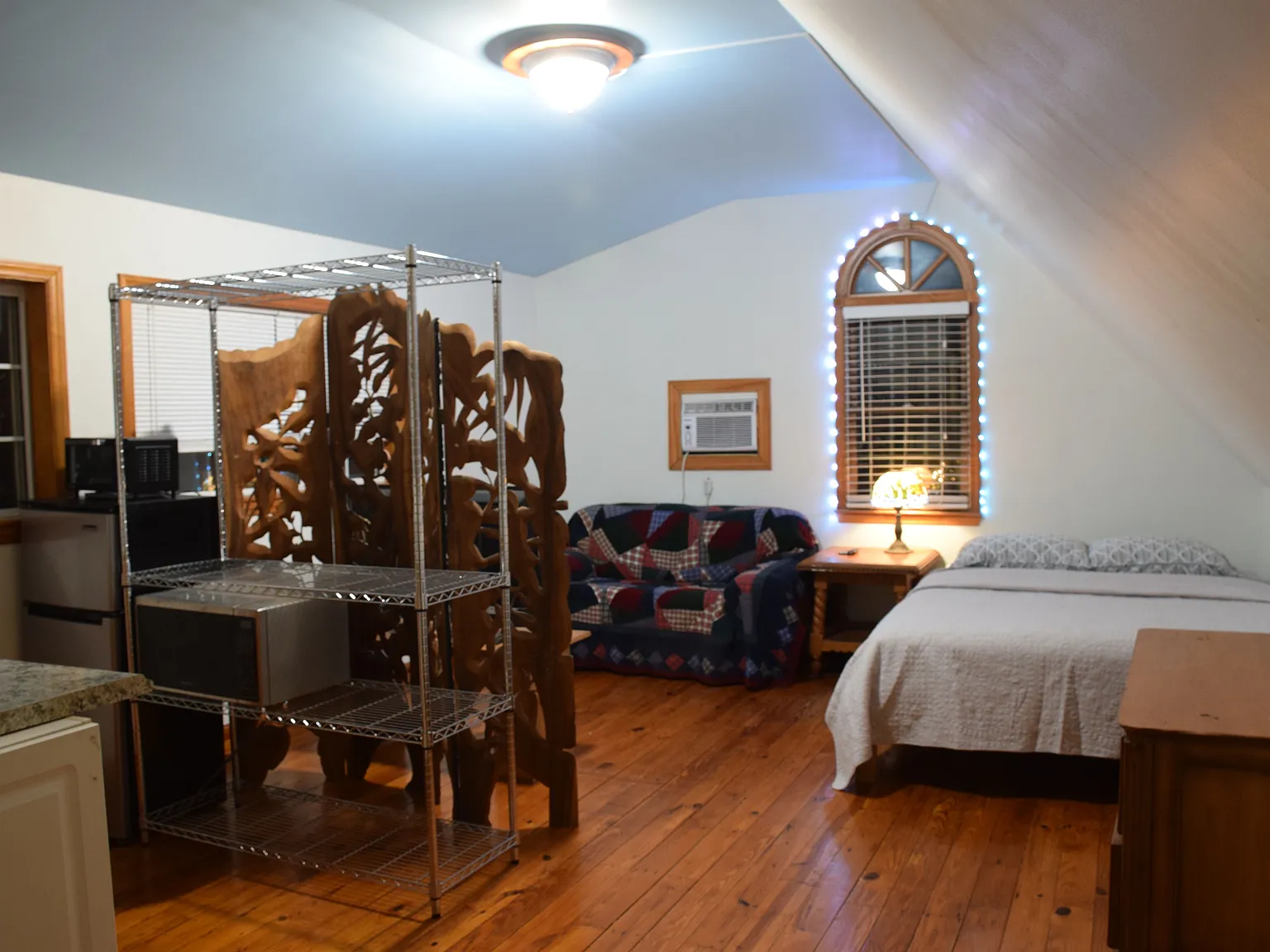 Studio, 1.0 bath, 310 sqft, $1,000 — Photo 2
