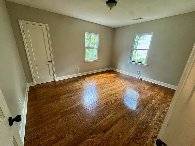 636 N Moore Rd — Photo 13