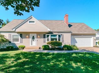 2250 Pine Ridge Dr, Wickliffe, OH 44092