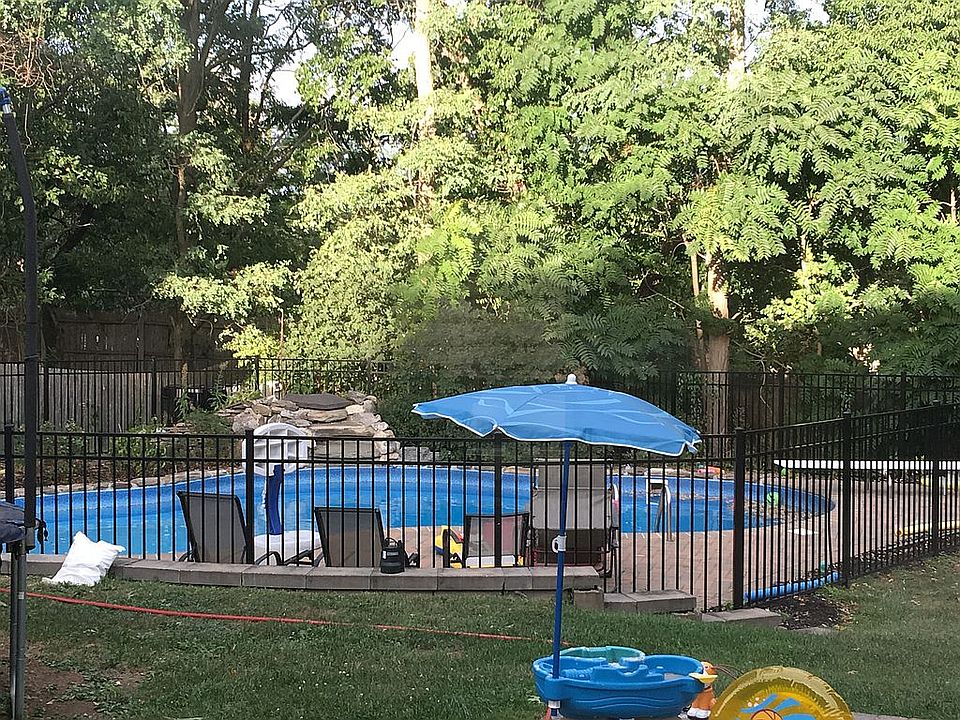 2nd image of 87 Stonehurst Ln
