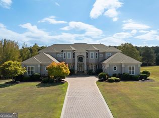 525 Waters Way, Fayetteville, GA