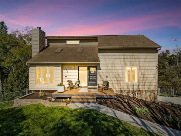 275 Morning Star Ln, Christiansburg, VA 24073