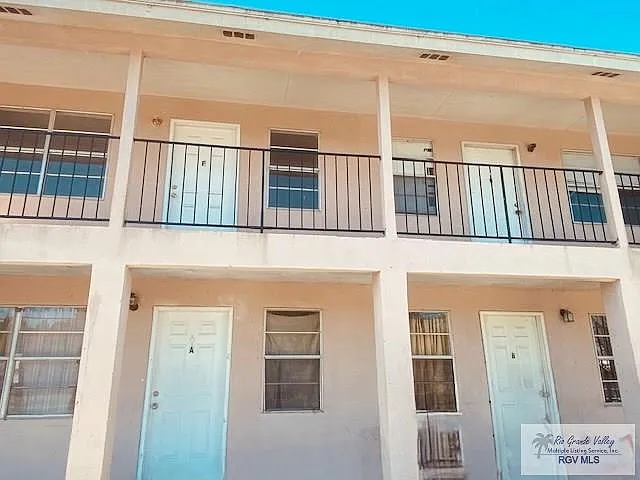 2 bed, 1.0 bath, 824 sqft, $750 — Photo 4