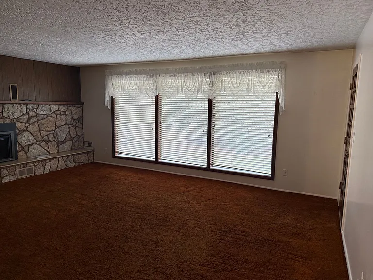 916 S 6800 E — Photo 10