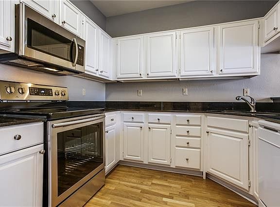 2nd image of 6002 Auburndale Ave APT E