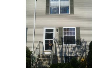18 Carriage Knoll Ct, Langhorne, PA 19047