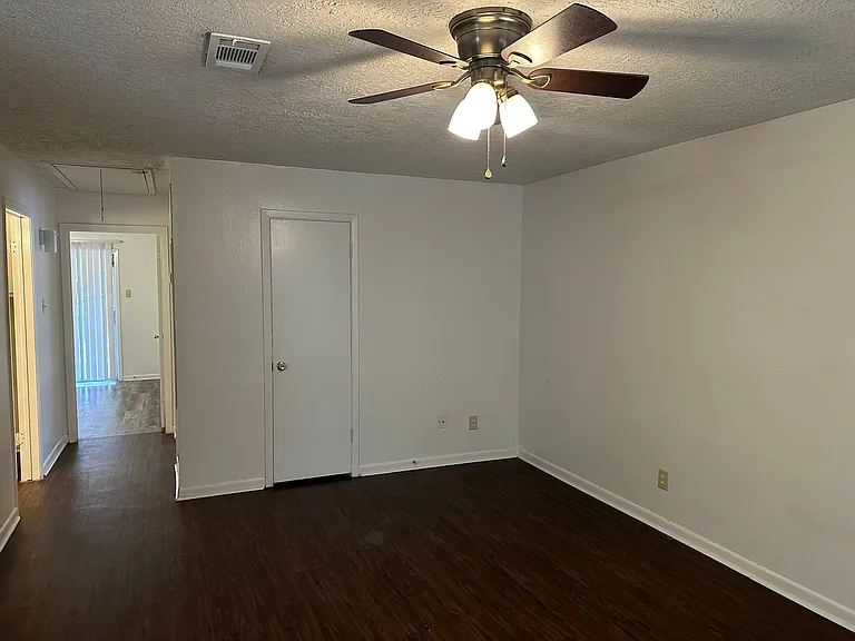 808 Concho Pl — Photo 2