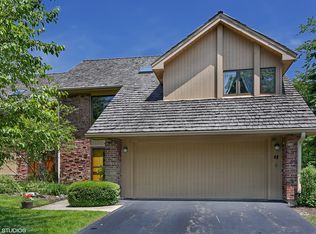 48 Oak Creek Dr, Burr Ridge, IL