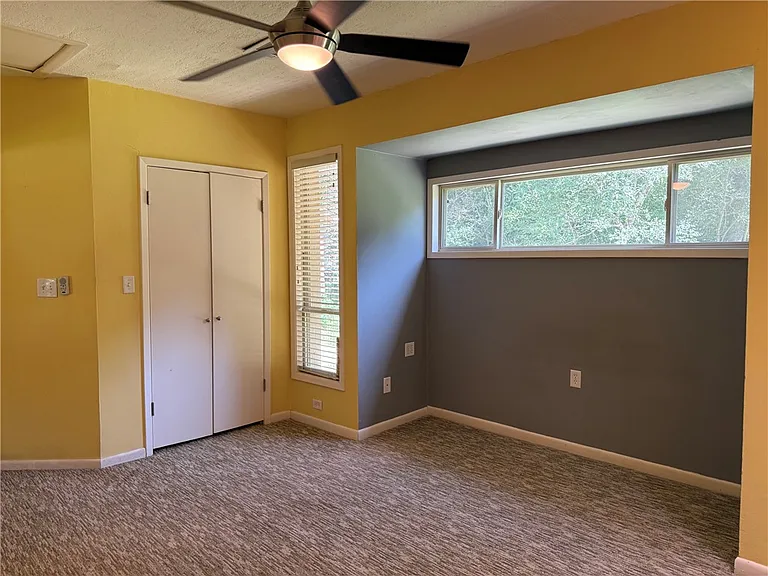 6015 Los Robles Dr #A — Photo 11
