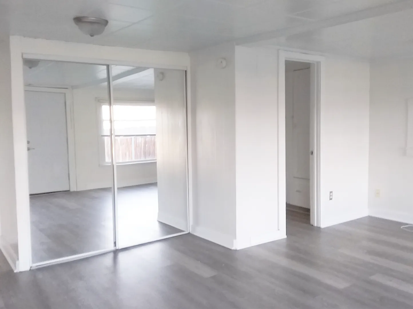 Two-Bedroom, One-Bath HOUSE for Rent ~ Water and Sewer Included! — Photo 2