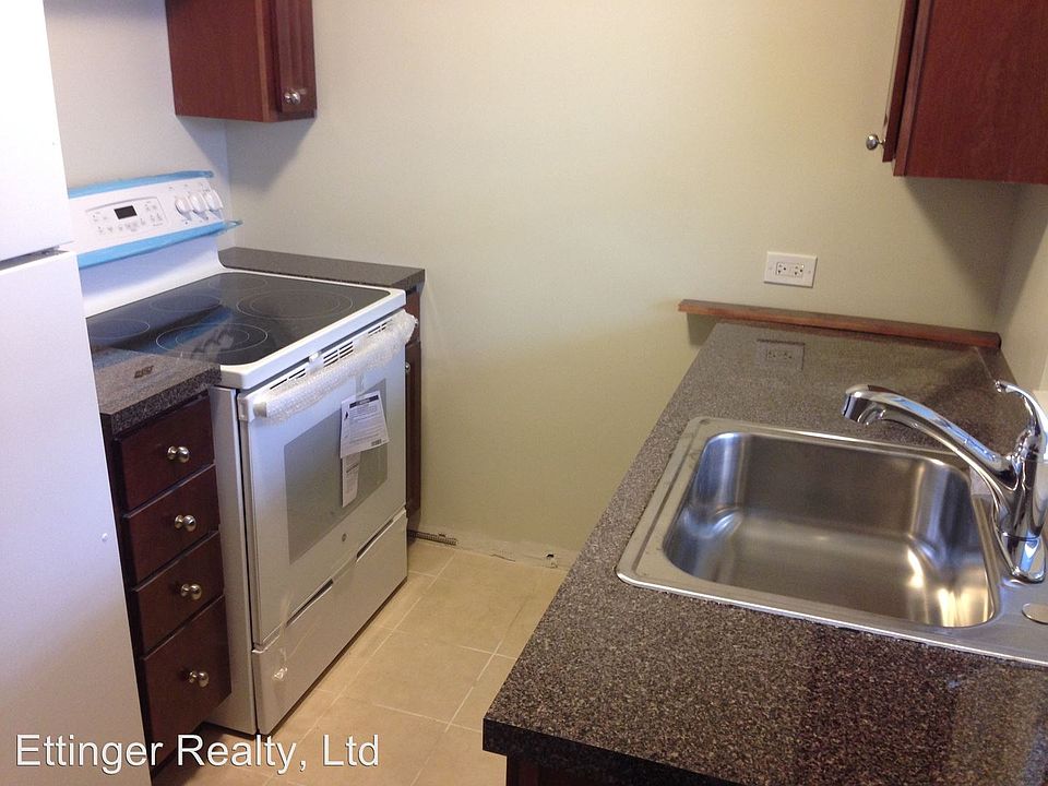 2nd image of 6107 N Cicero Ave APT 8