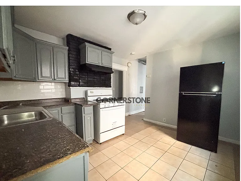 58 Cypress St — Photo 7
